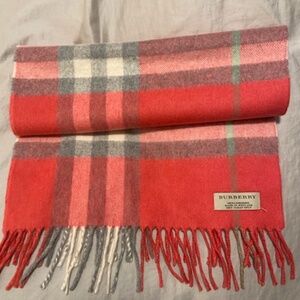 Burberry Scarf 100% Cashmere Made in Scotland slight imperfections